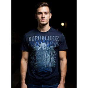 Thrashed American Eagle Outfitters Republique Du Pagifique Vintage Tee L Navy